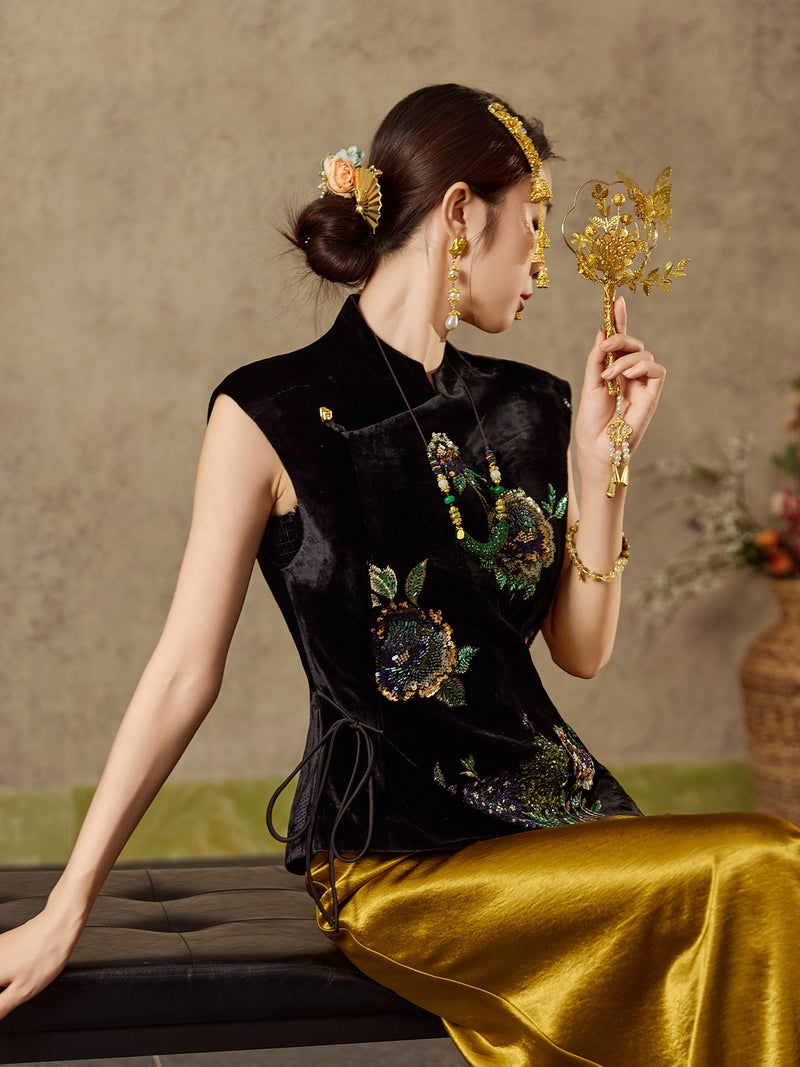 Yailla High-End Black Velvet Vest in Traditional Chinese Style Featuring Sequin Embroidery Perfect for Autumn and Exuding Elegance Niche Design Tang Coat Suit - Image 2